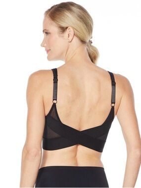 SPANX Black Seamless Wireless Crossover Bra